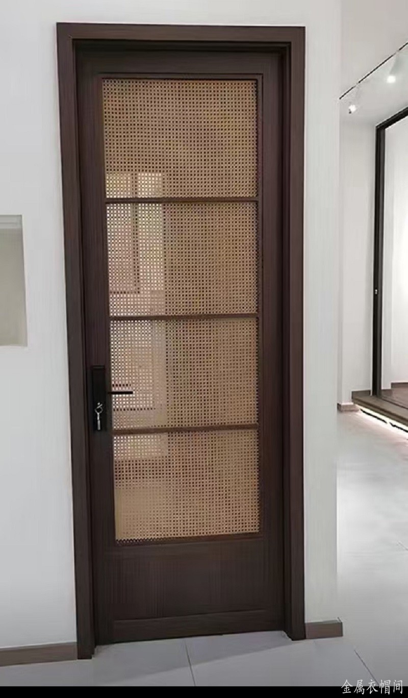 阿东师傅（西安优凡金属衣柜衣帽间定制）.jpg